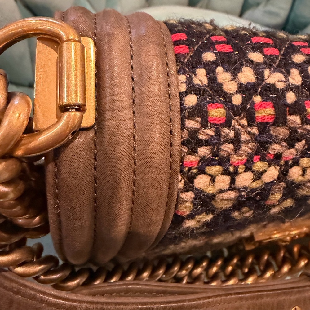 Chanel Boy Flap Bag Old Medium CLASSIC Chanel Quilted Tweed! Hard to Find Colors - Picture 12 of 17